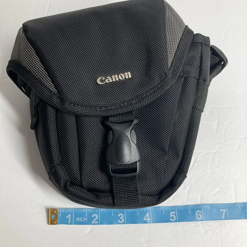 Canon PowerShot Deluxe Soft Case PSC-4200 with Adjustable Strap Black Charcoal‎
